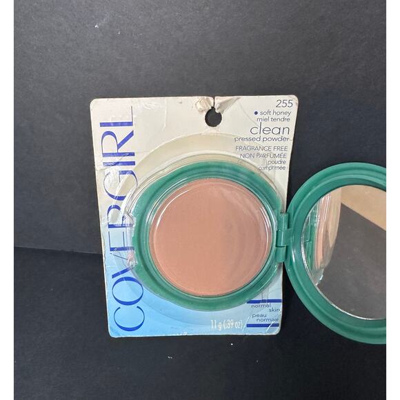 CoverGirl Normal Skin Pressed Powder SOFT HONEY 255 - Picture 2 of 5